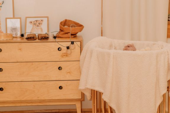 Baby Crib (Modern)